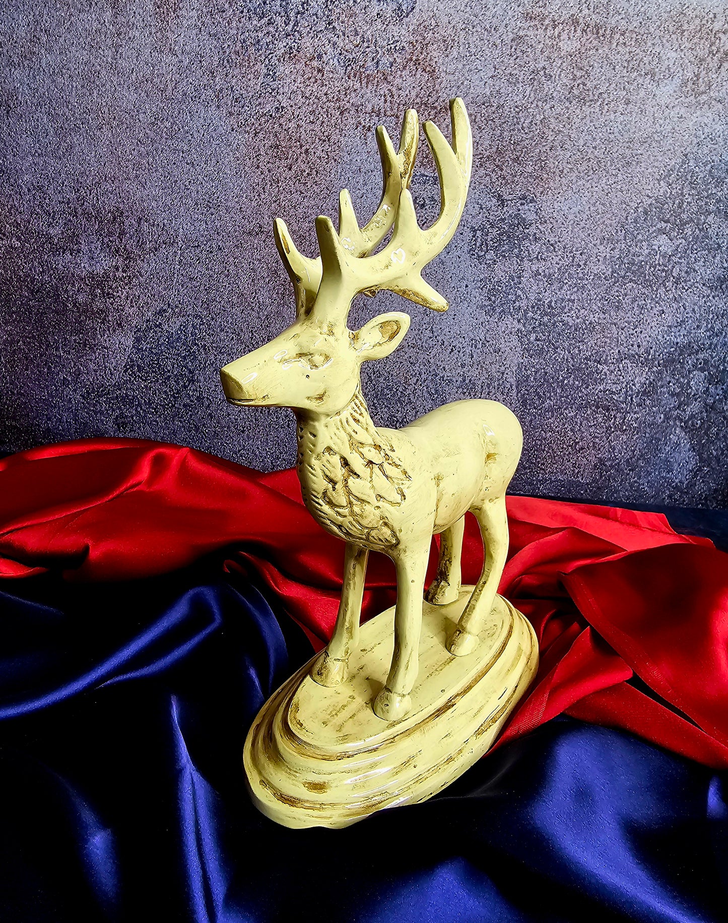 Luxury gifting deer metal marble finished