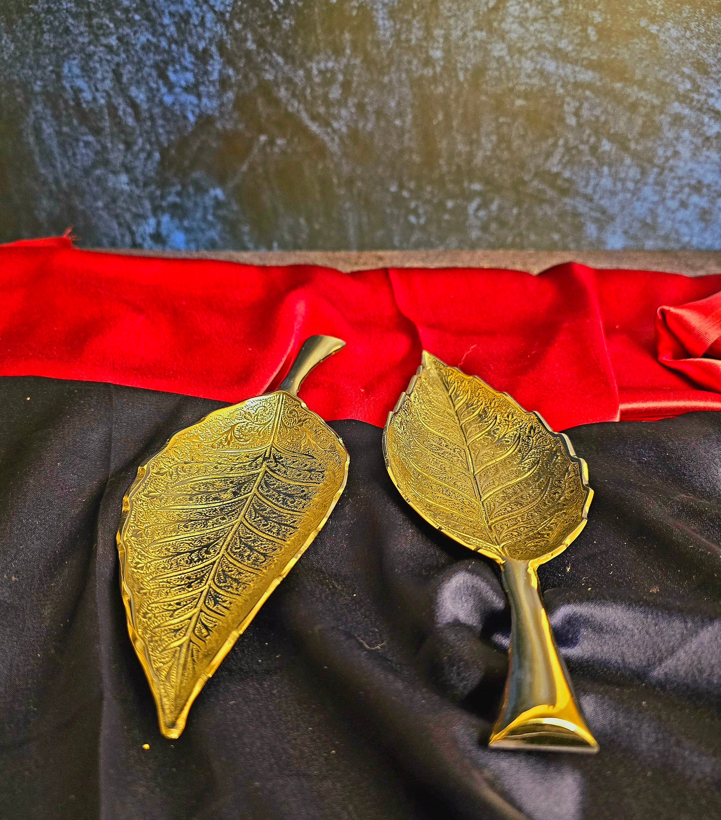 TWO LEAF SLIM DECOR