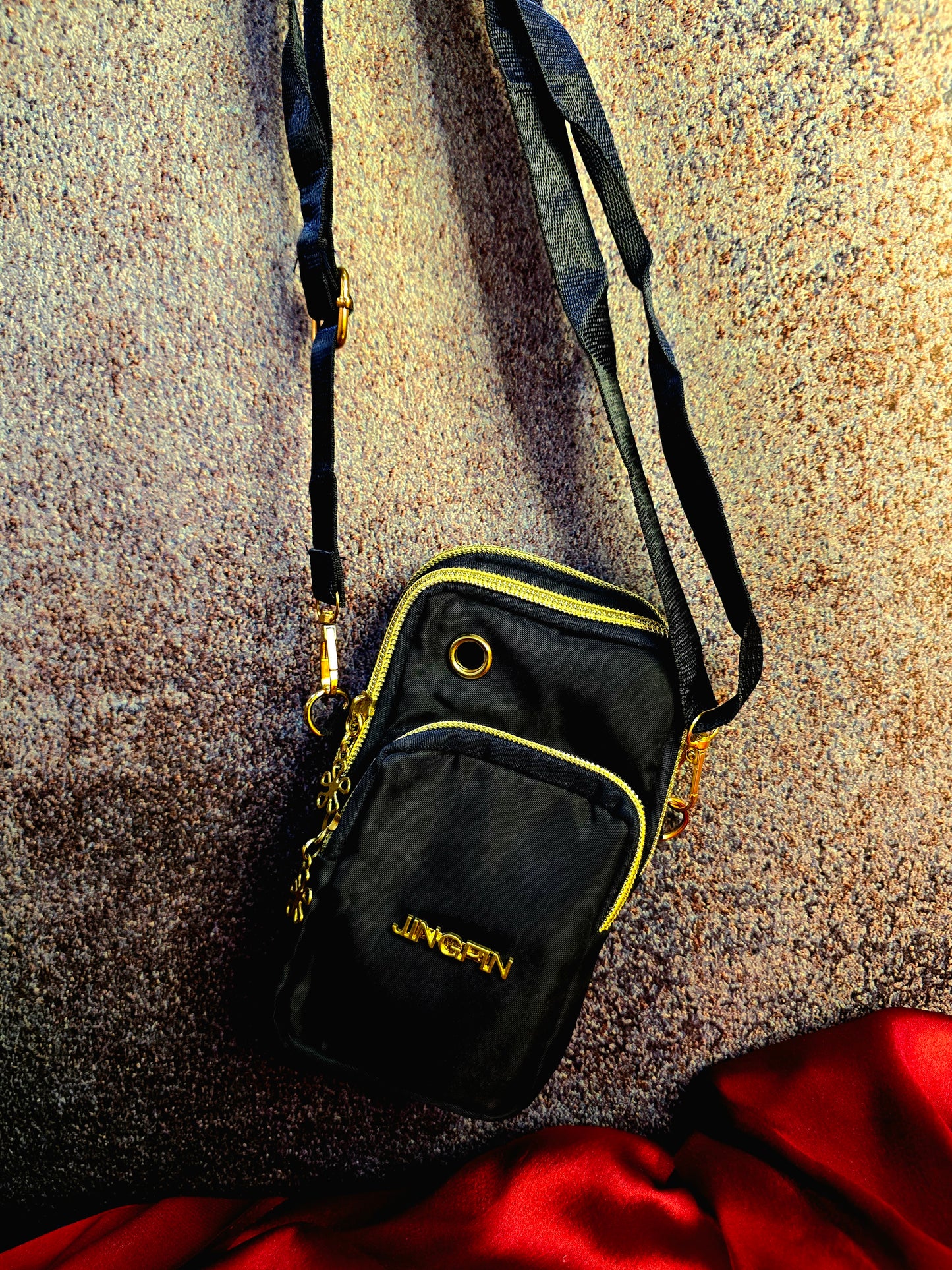 TRENDY SLING BAG
