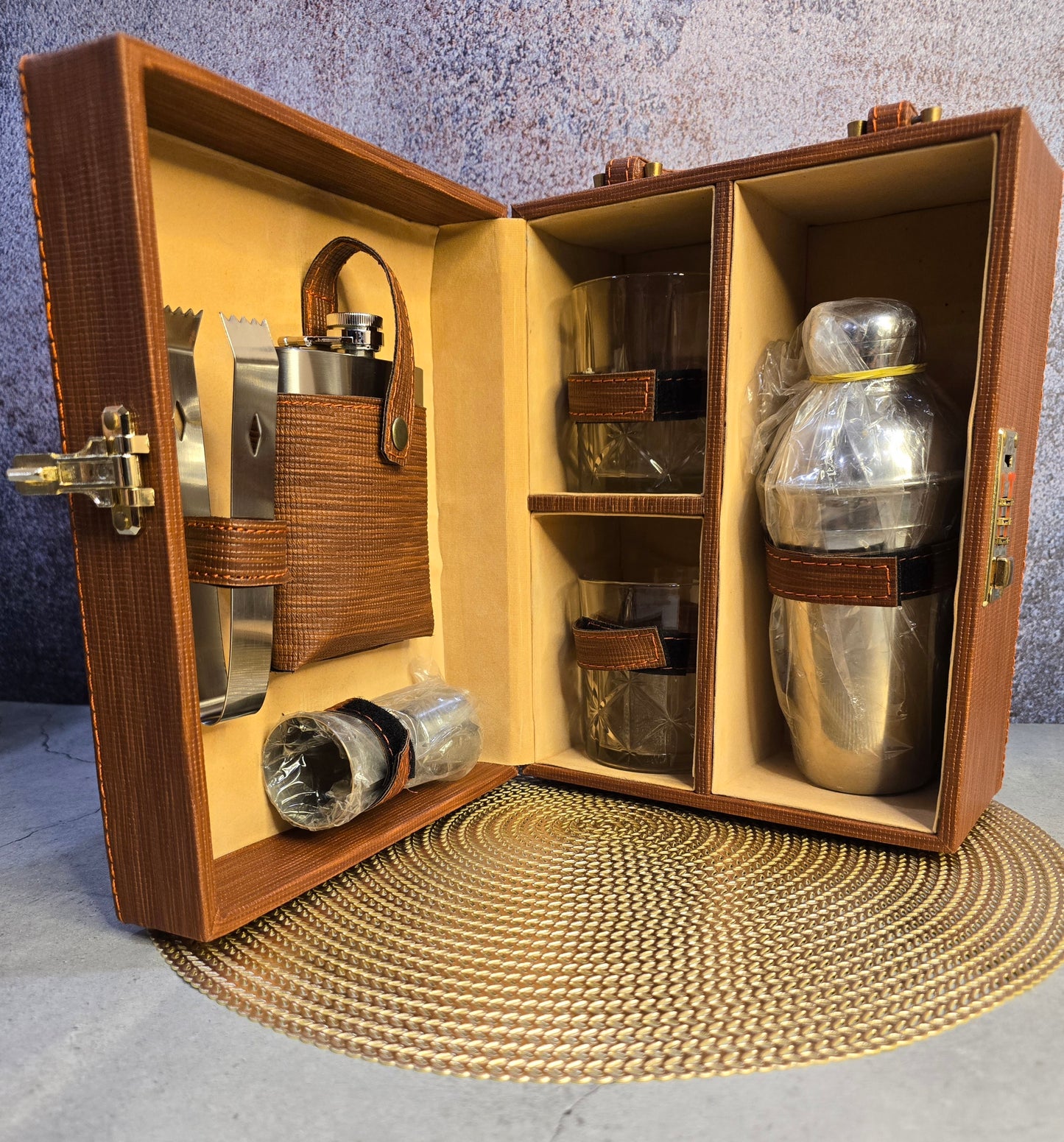 Portable Cocktail Bar Set