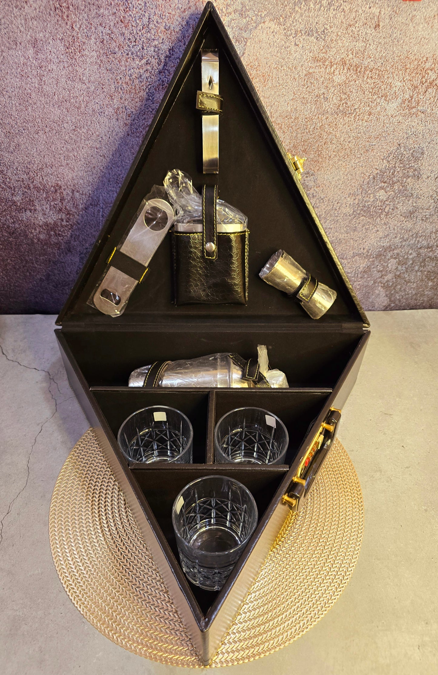 Triangular Bar Set