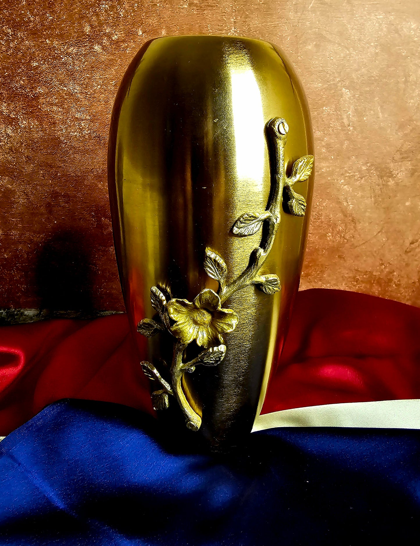 Elegant Golden Flower Vase