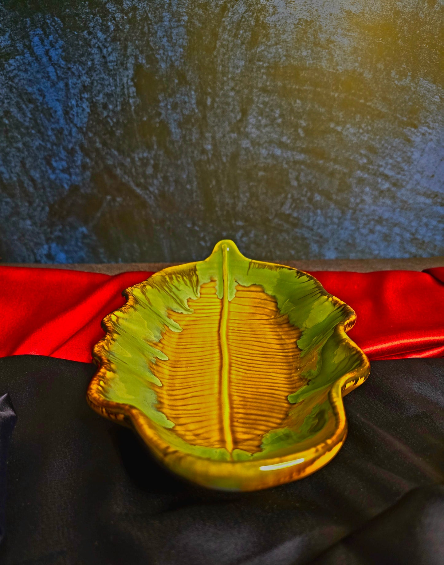 Leaf Style Tray
