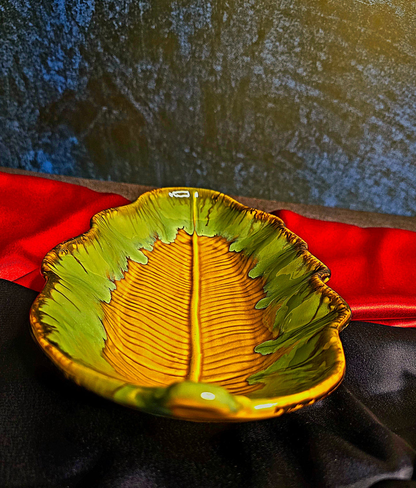 Leaf Style Tray