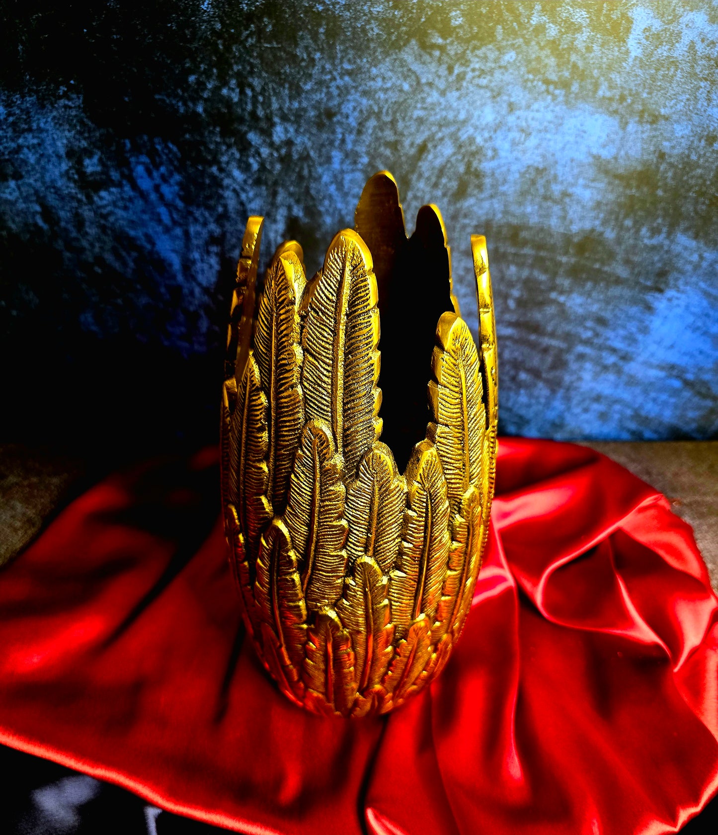 Feather Vase Metal