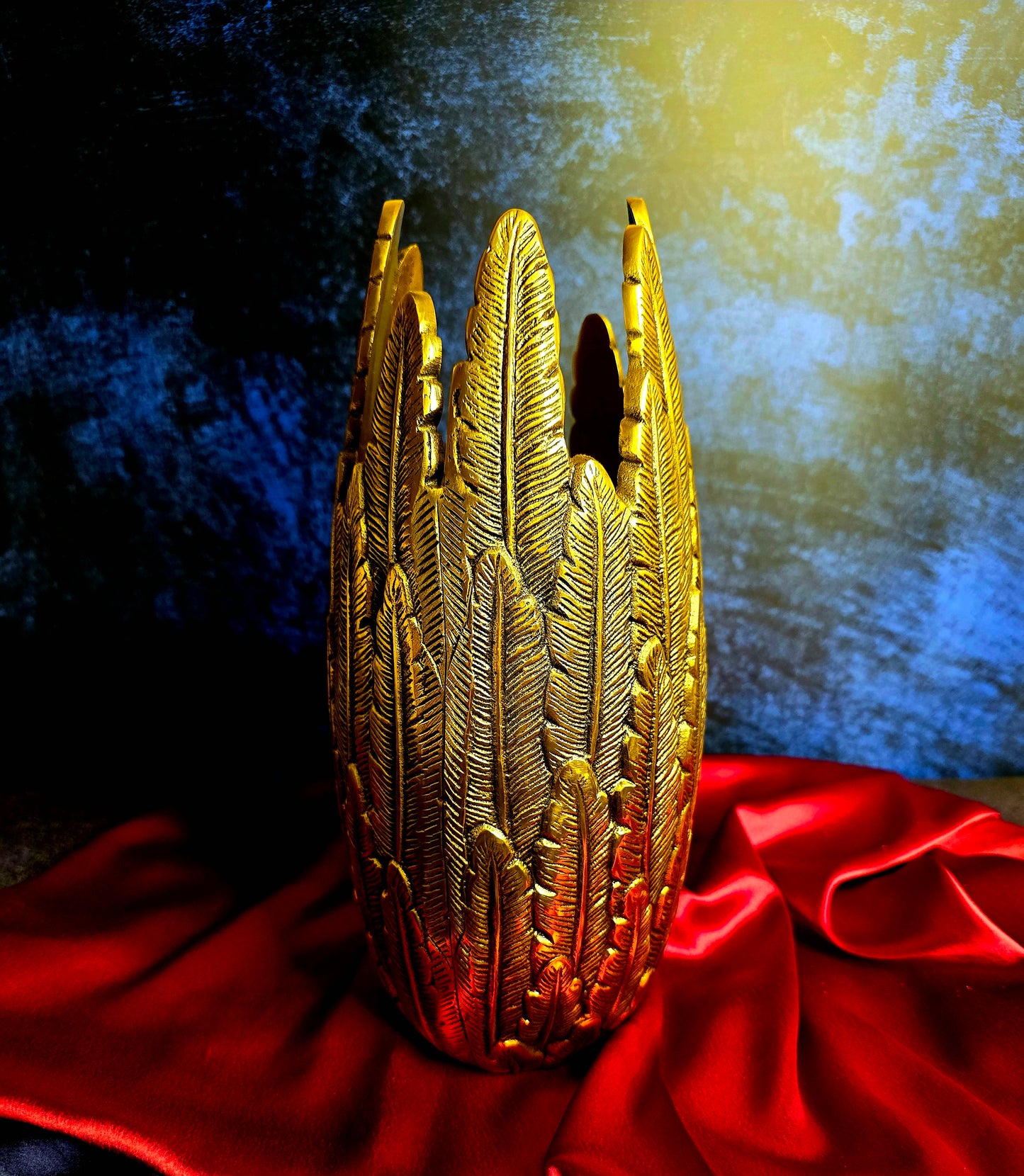 Feather Vase Metal
