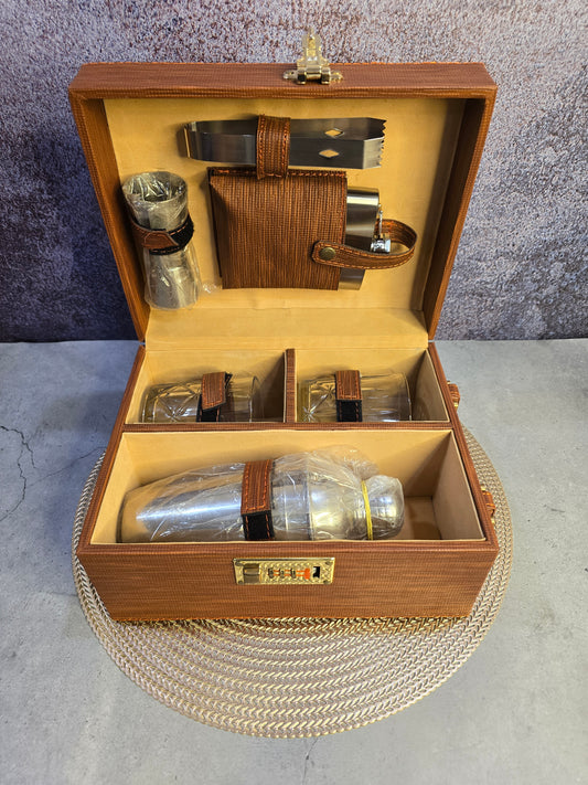 Portable Cocktail Bar Set