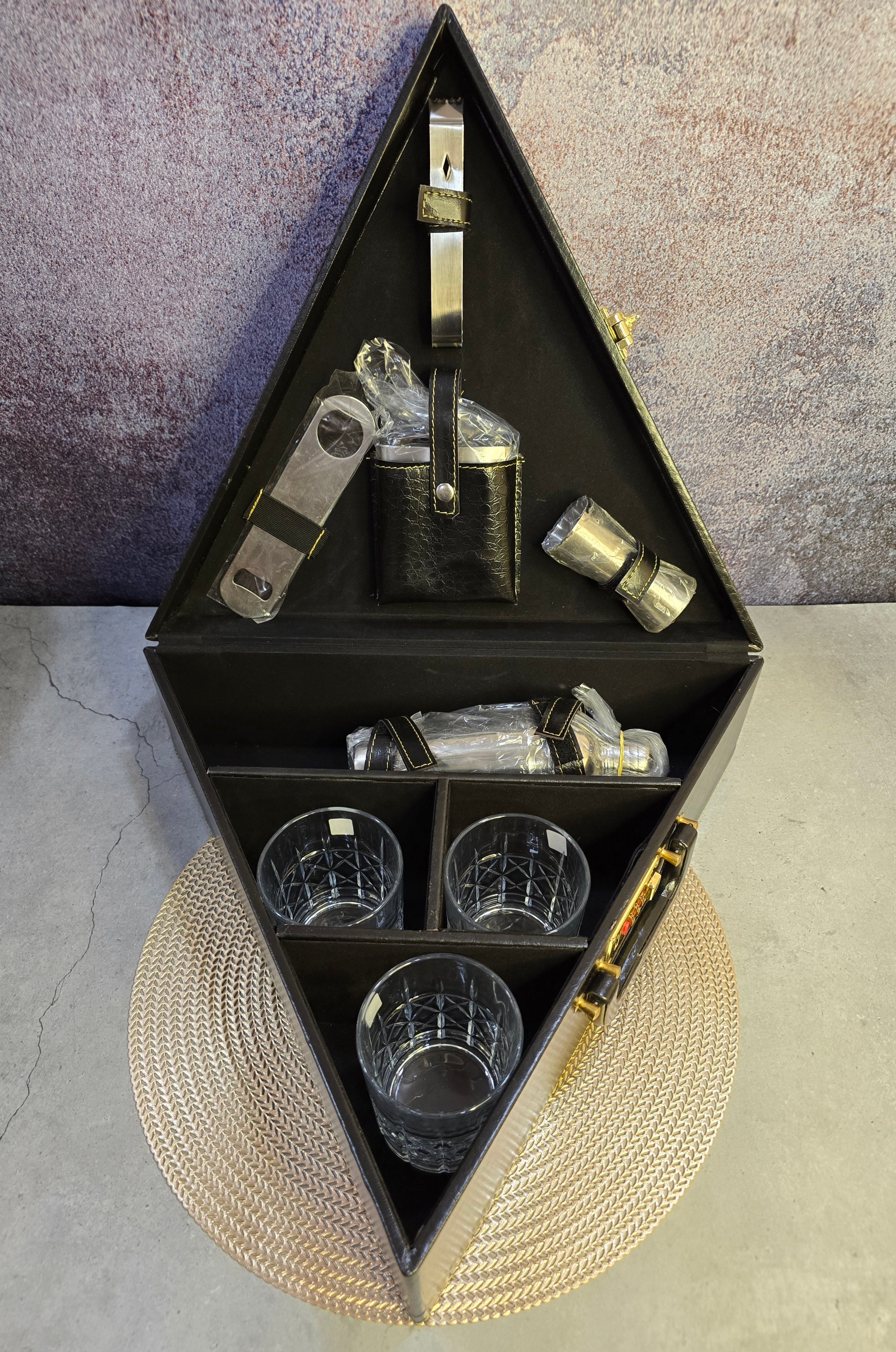 Triangular Bar Set – giftoz