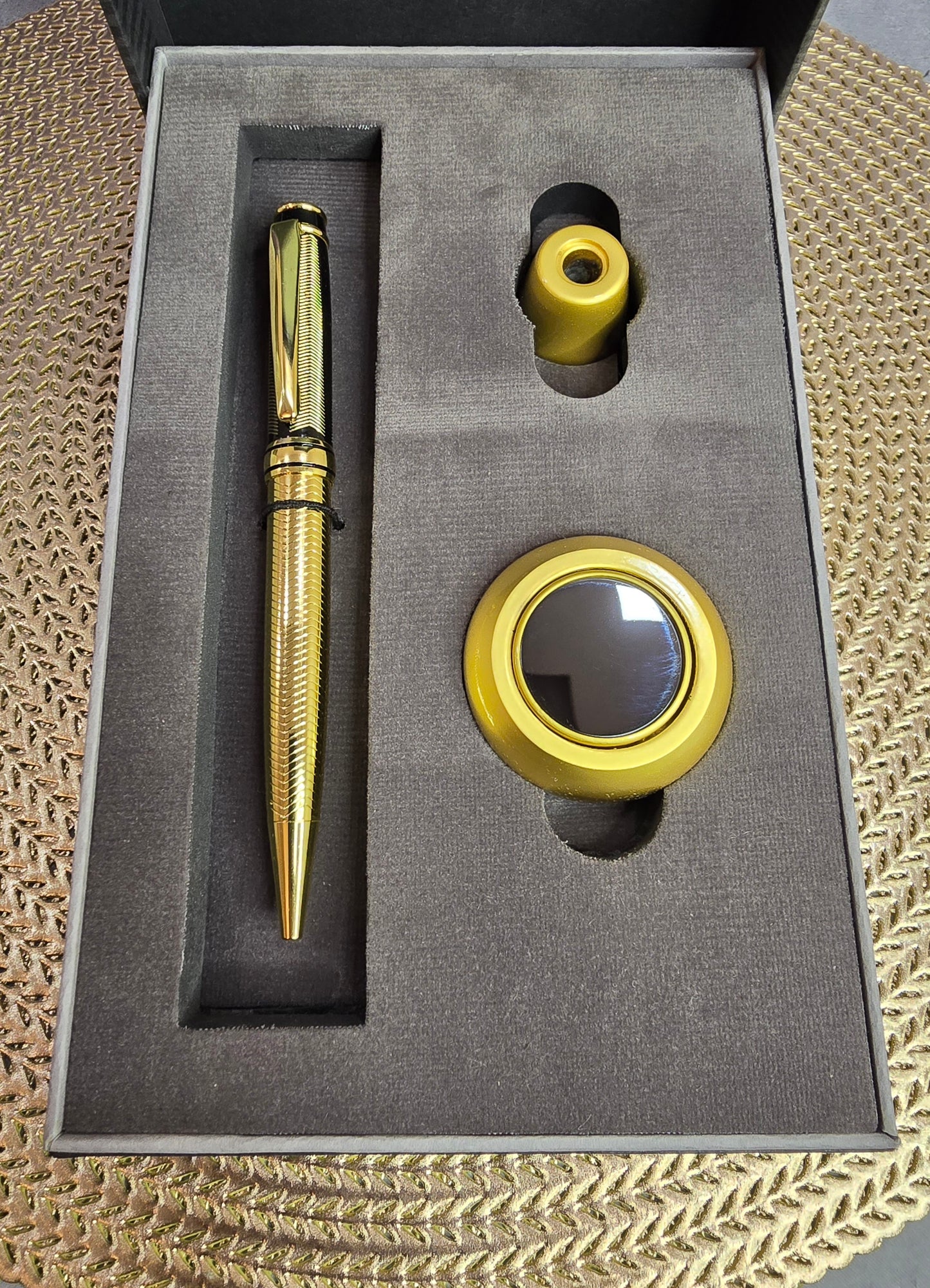 Twist Golden  Pen with paper weight