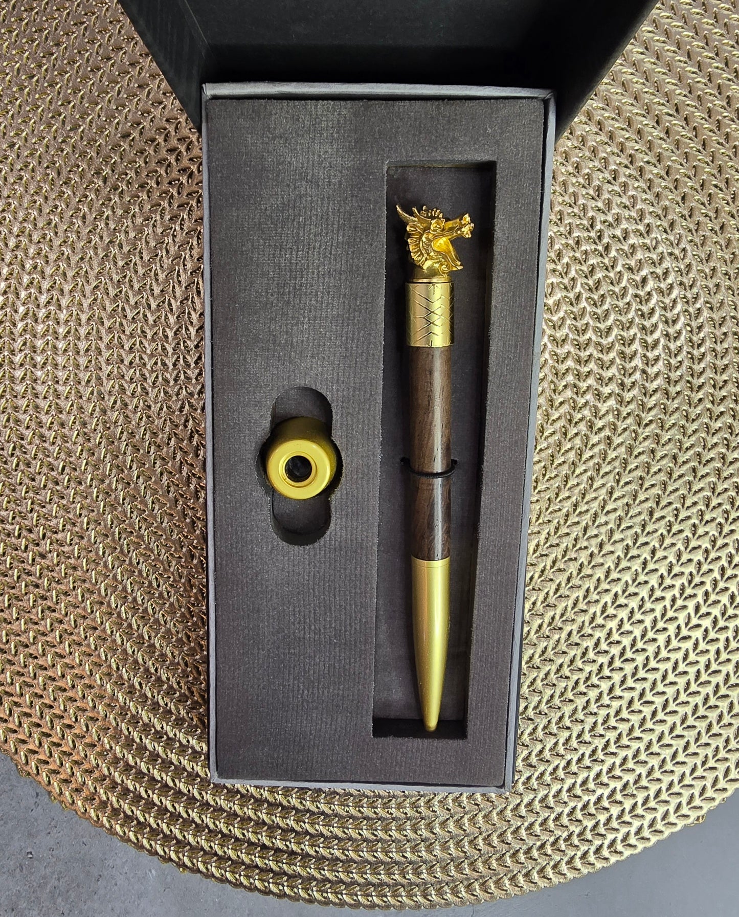 Dragon  Spin Fridget pen  with Holder